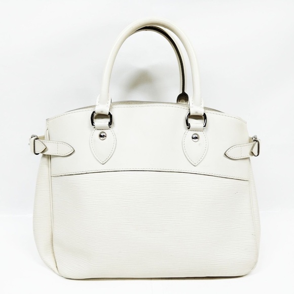 Louis Vuitton Handbags - Louis Vuitton Tote Passi GM